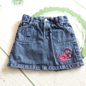 Oshkosh. Girls Denim Skort Skirt with Floral Embroidery. size 6X.